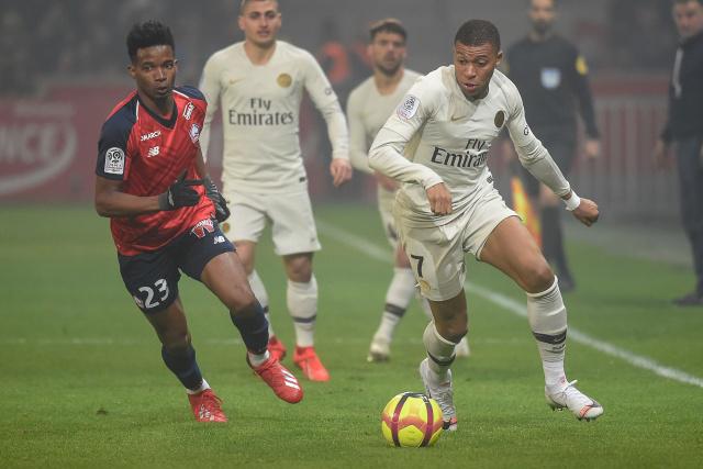 王哲林31+15特林布尔29+10 上海险胜青岛